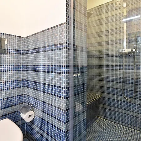 3 Bedroom Gorgeous In Trappeto